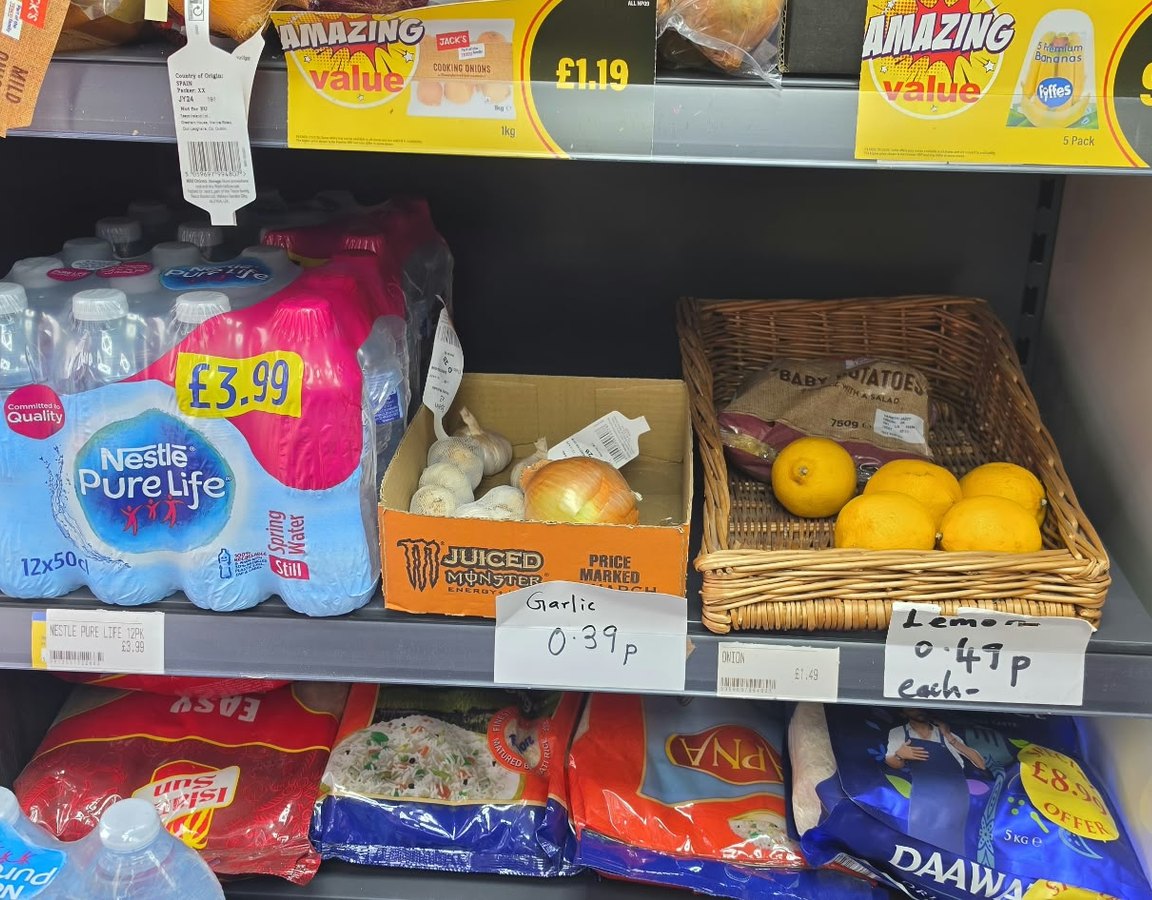 Fresh Fruit & Veg at Wootton Neighbourhood Store